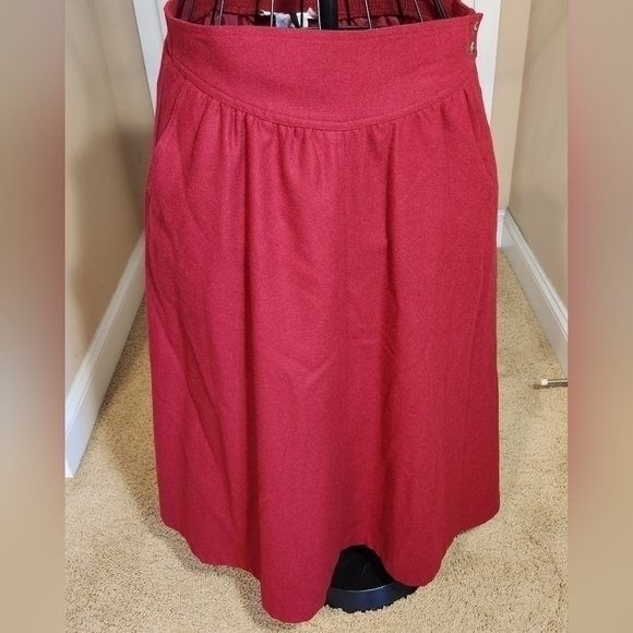 Summit Sportwear Size 16 Burgundy‎ Skirt Pleats w/ Pockets VTG USA Made Modest - Picture 1 of 10